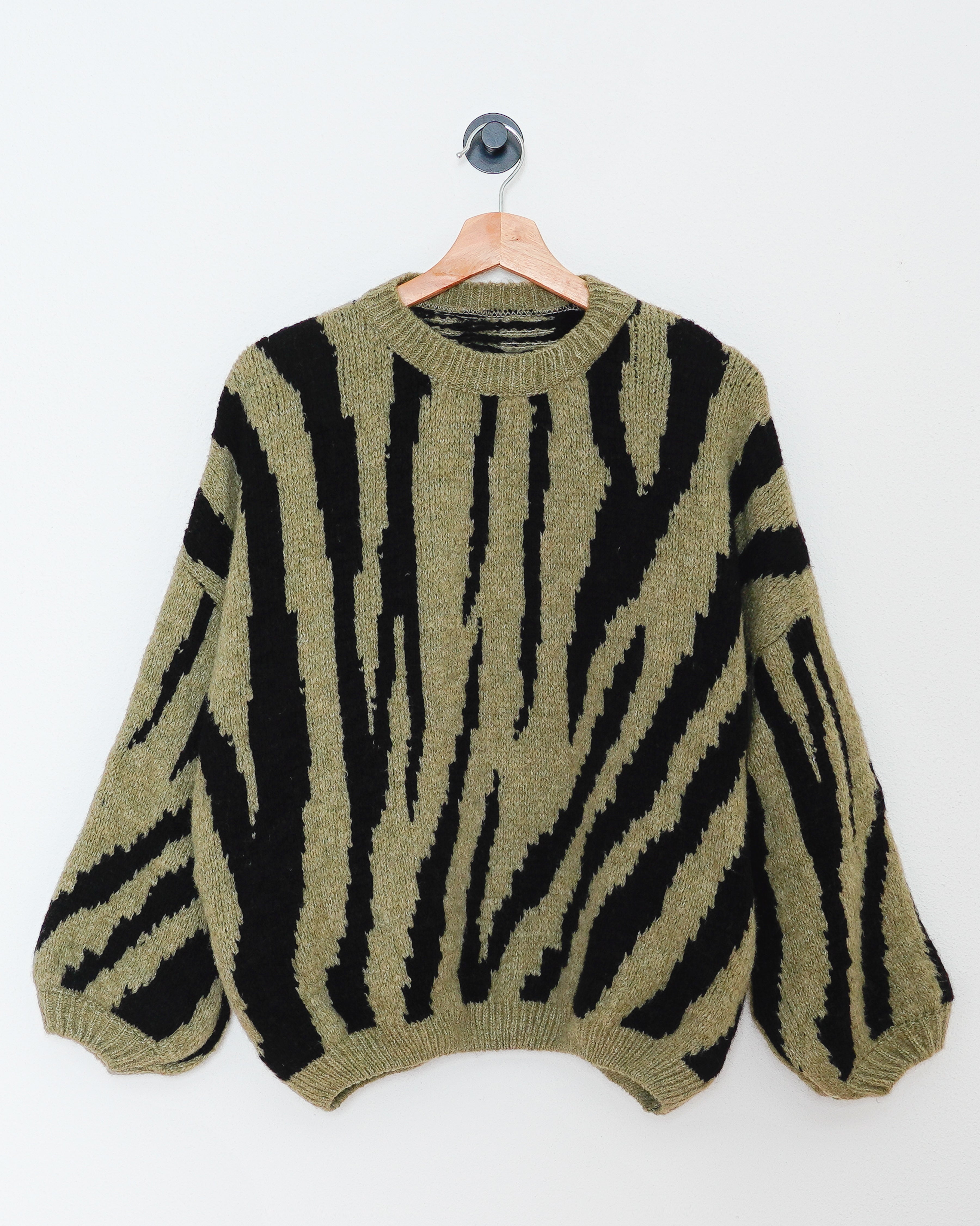 Zebra Pullover