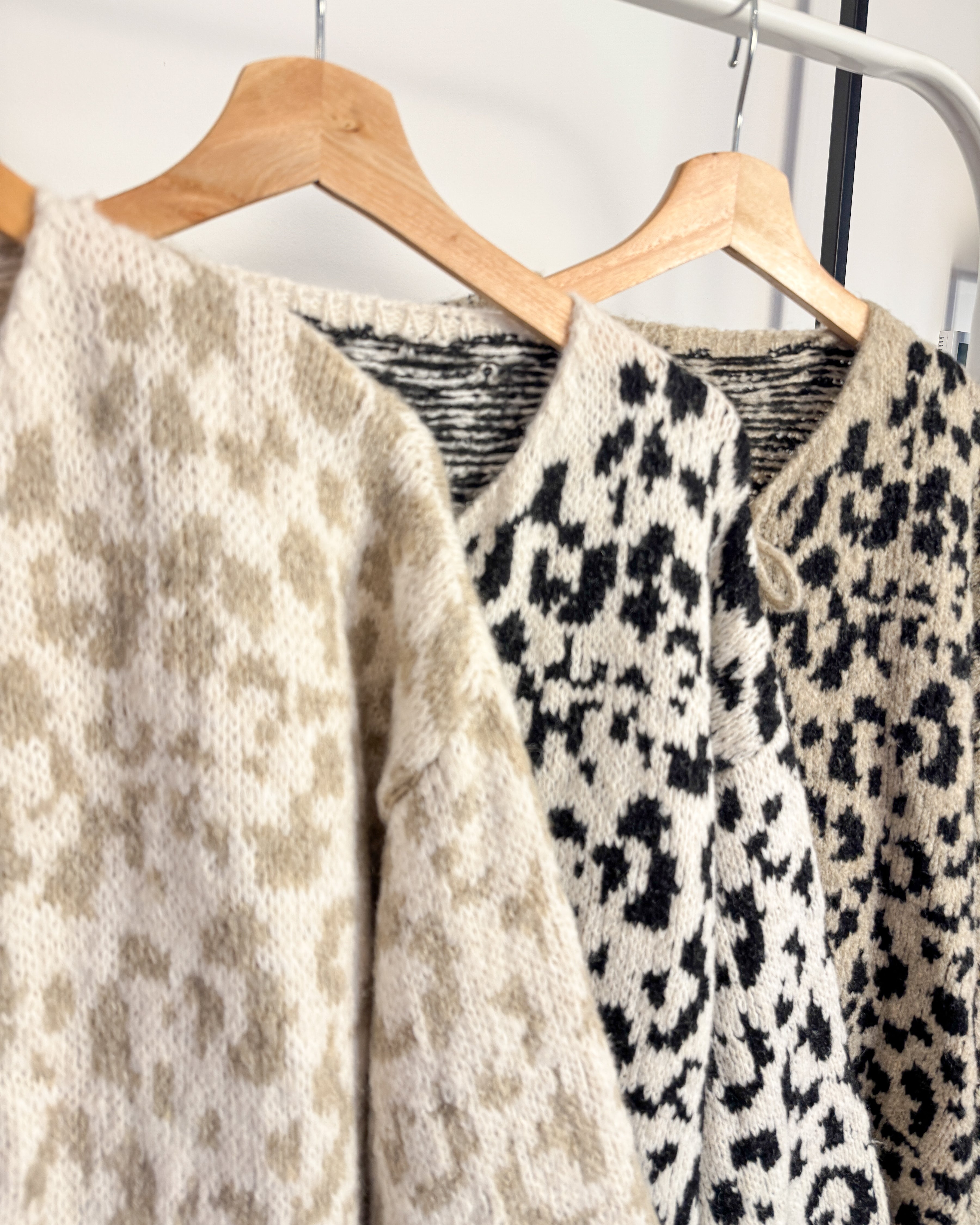 Leo Schleifen Cardigan