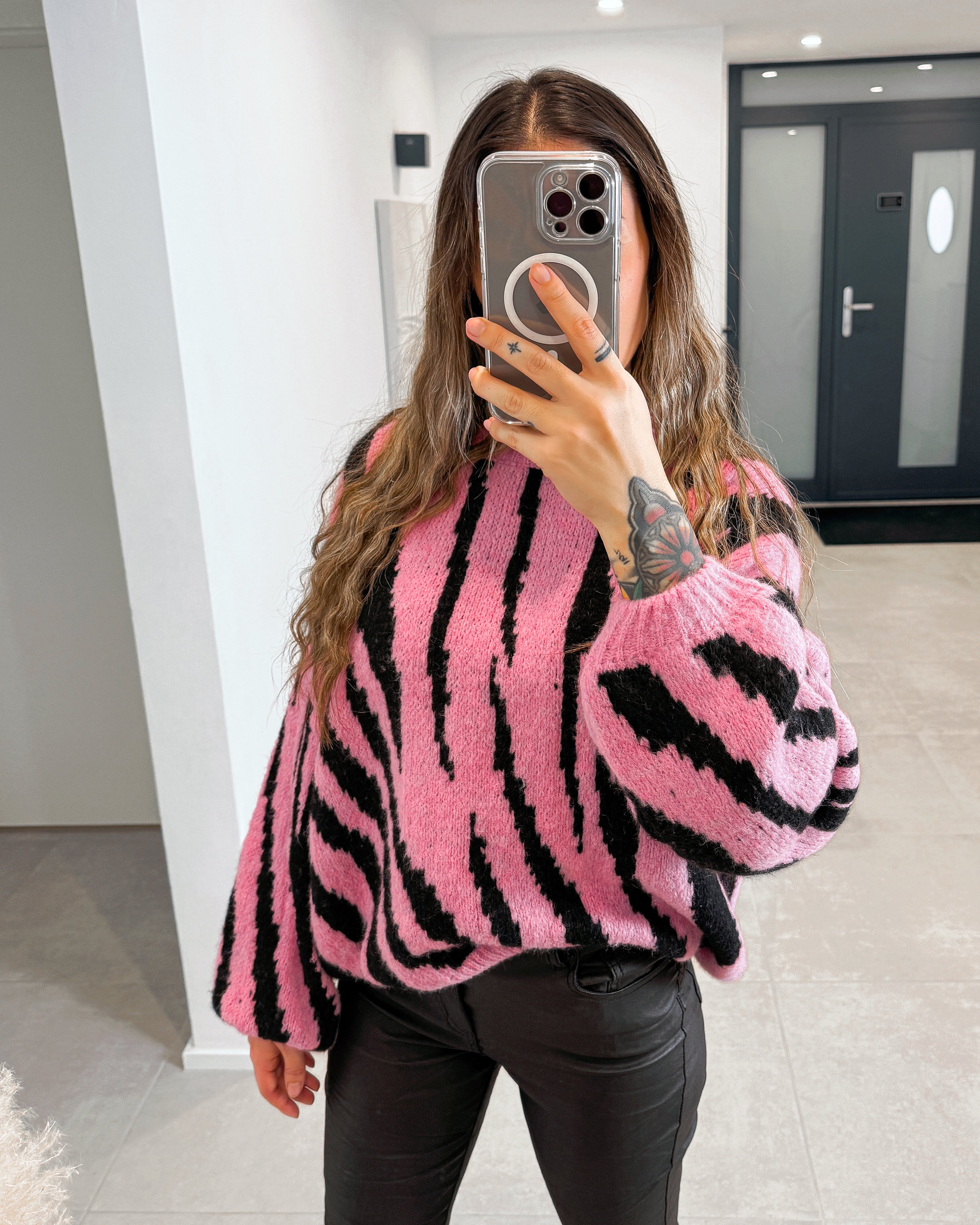 Zebra Pullover